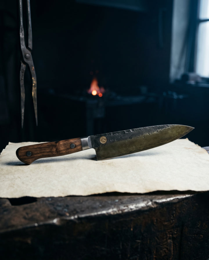 Esse Nº 04 · Kochmesser 20cm, Carbonstahl, hand-geschliffen in Solingen. 60 HRC., Ansicht 1